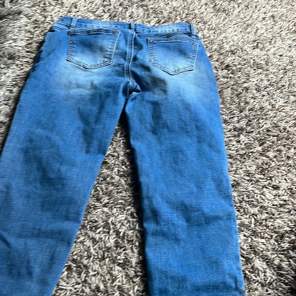 Used - Picture 3 of 3